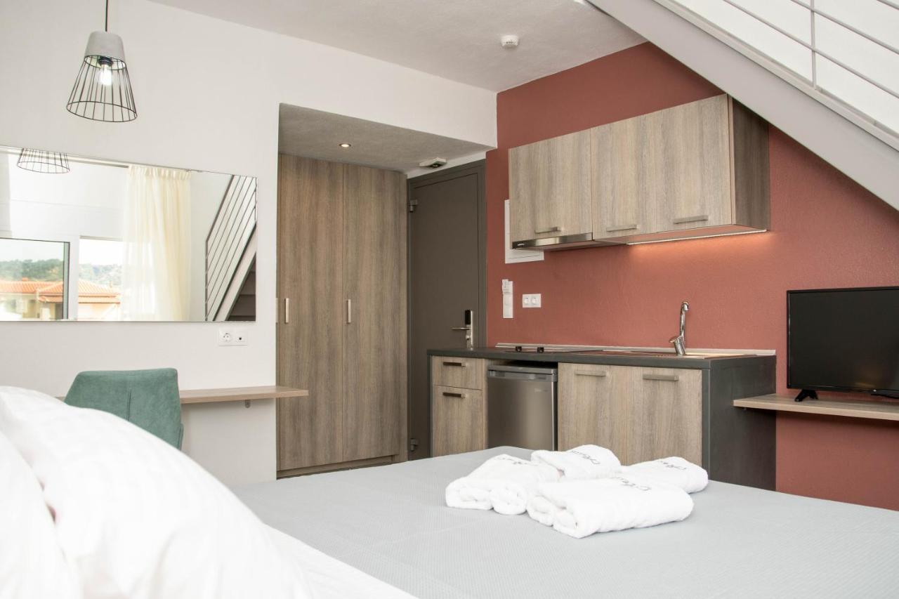 Aelia Luxury Apartments นิกิติ ภายนอก รูปภาพ