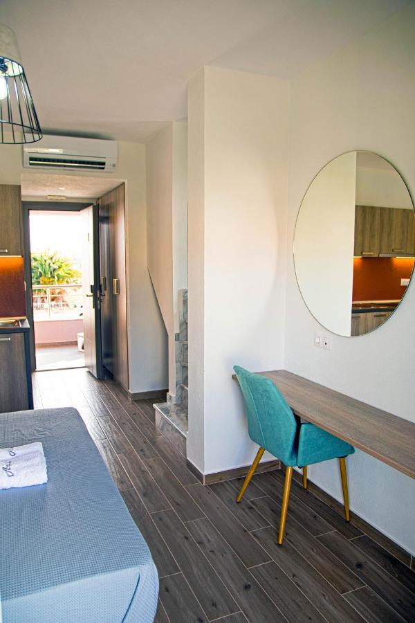 Aelia Luxury Apartments นิกิติ ภายนอก รูปภาพ